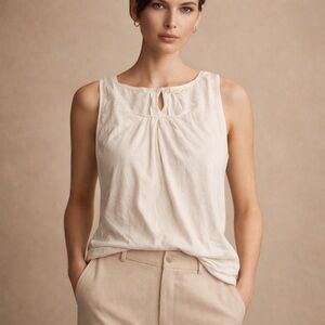 iGENJUN White Sleeveless Blouse Keyhole Pleated Lightweight Clean Girl Top L